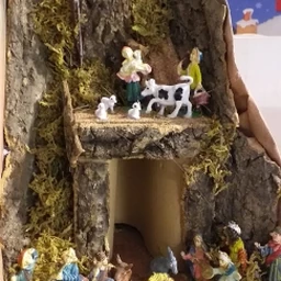 PRESEPE 3 COMPLETO DI GROTTA E PERSOANGGI