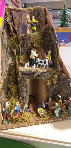 PRESEPE 3 COMPLETO DI GROTTA E PERSOANGGI