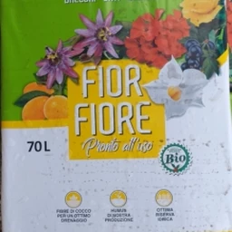 TERRICCIO BIOLOGICO UNIVERSALE FIOR FIORE LT.70