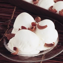 Profiterol Bianco in vassoio